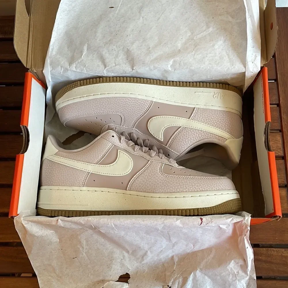 Nike Air Force 1 Low 07 Platinum Violet/Light Bone US Women 10.5/UK8(FN6326-001)